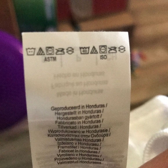 All I Need Is Coffee & Mascara t-shirt, size small - Picture 6 of 6